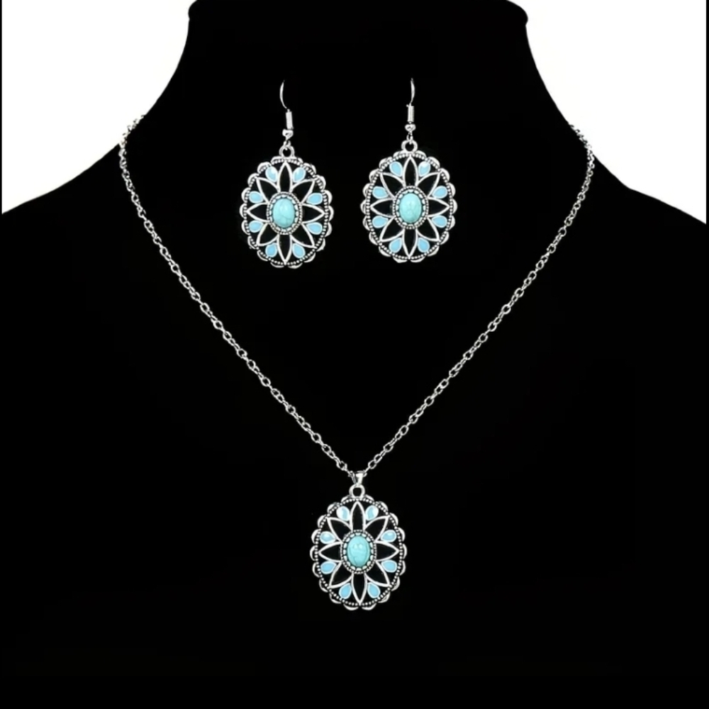 Elegant Silver and Faux Turquoise Jewelry Set. New!